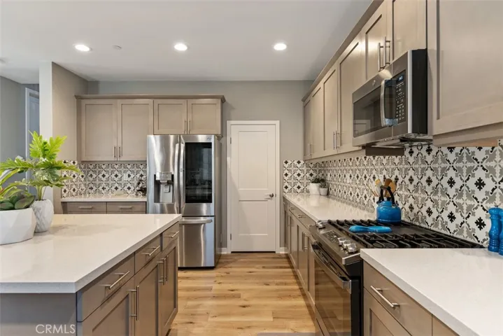 610 Shadowbrook, Lake Forest, California 92610