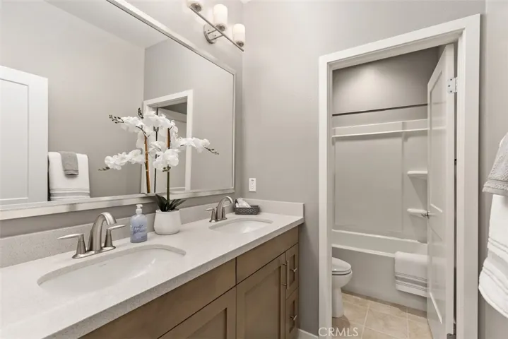 610 Shadowbrook, Lake Forest, California 92610