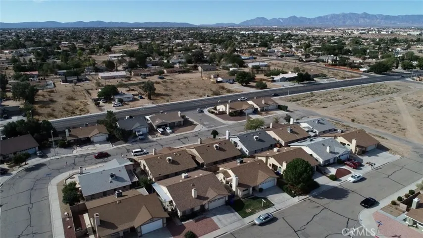 15809 Cedarwood, Victorville, California 92395