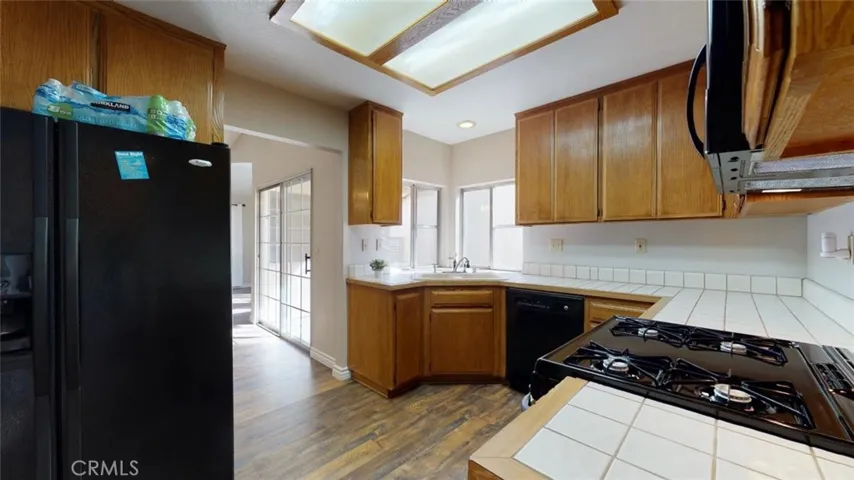 15809 Cedarwood, Victorville, California 92395