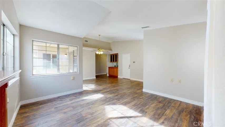15809 Cedarwood, Victorville, California 92395