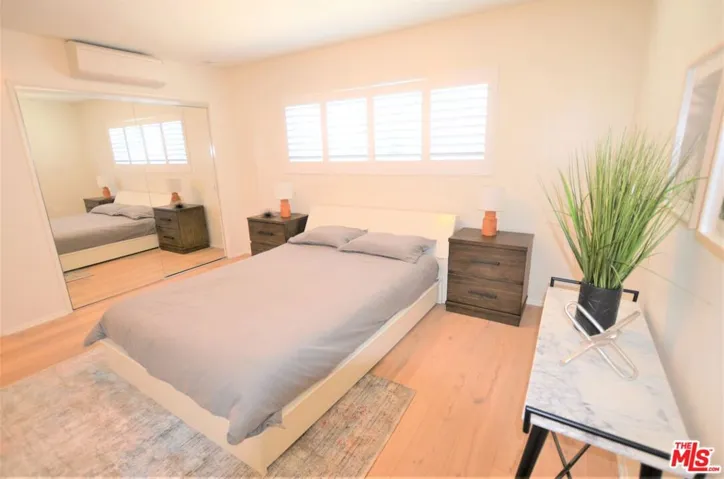 1333 Yale Street 8, Santa Monica, California 90404