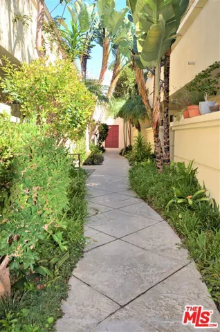 1333 Yale Street 8, Santa Monica, California 90404