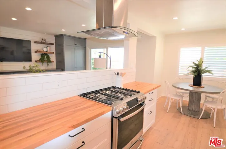 1333 Yale Street 8, Santa Monica, California 90404