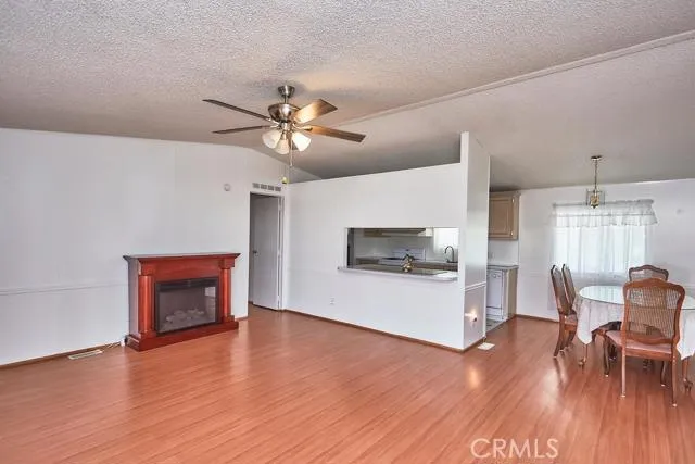 9161 Santa Fe Avenue E 75, Hesperia, California 92345