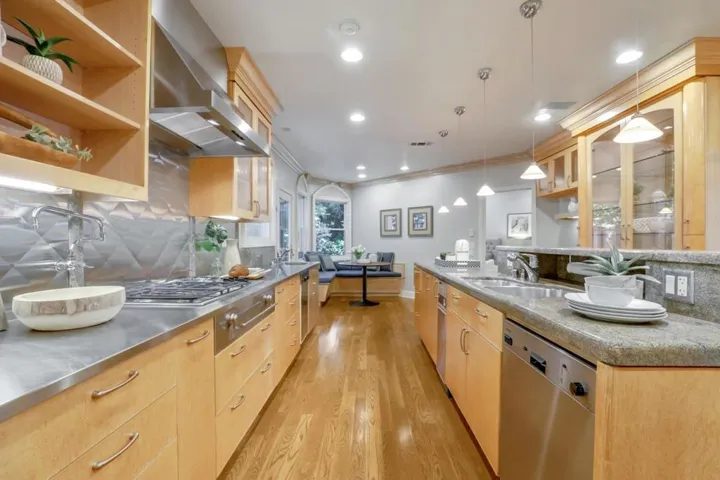 , Palo Alto, California 94301
