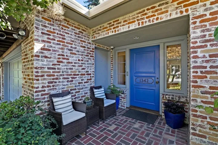 , Palo Alto, California 94301