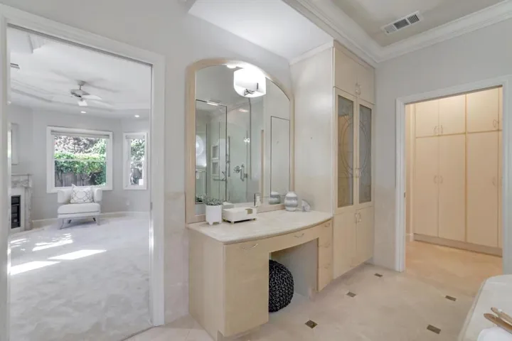 , Palo Alto, California 94301