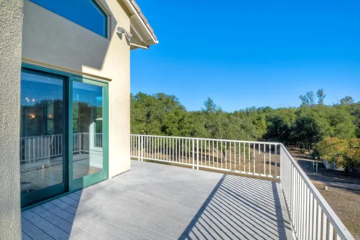 Direct access from the dining room onto the patio/deck.