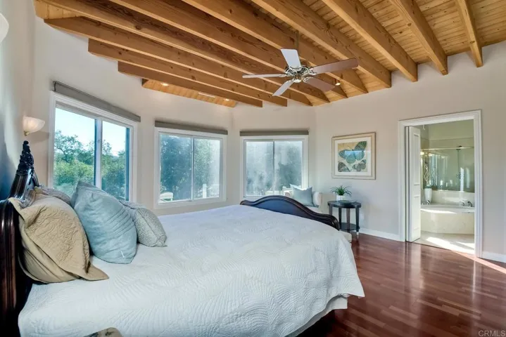 26285 Calle De Encinas, Valley Center, California 92082