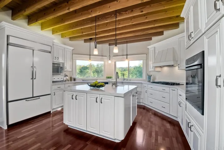 Newer built-in fridge!!