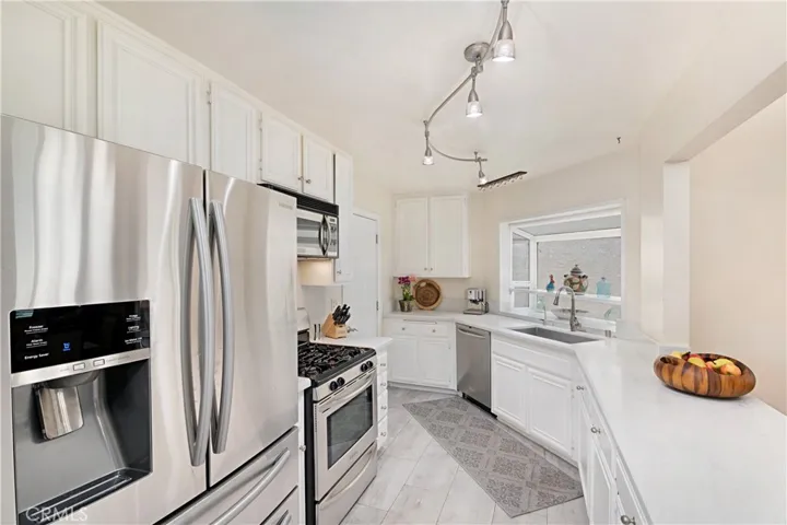 15369 Bambi Court, Moorpark, California 93021
