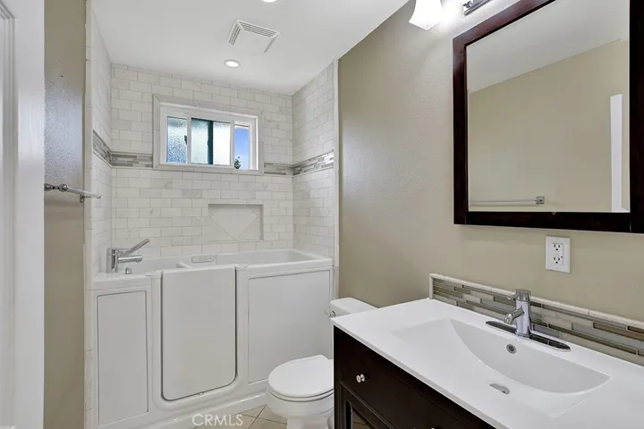 Hall Bath, Highly Upgraded. 
