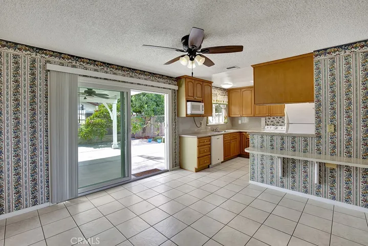 Dinning/Kitchen