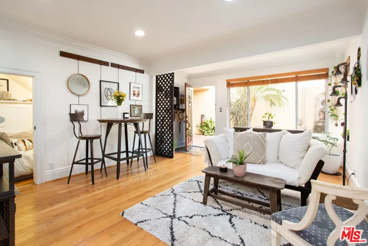 14934 Dickens Street 4, Sherman Oaks, California 91403