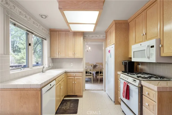 4904 Chateau Way, Forest Ranch, California 95942