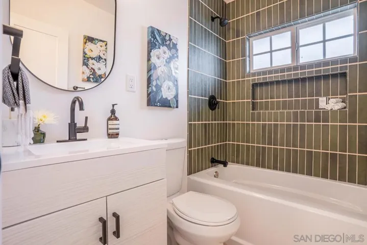 6235 Anvil Lake Ave, San Diego, California 92119
