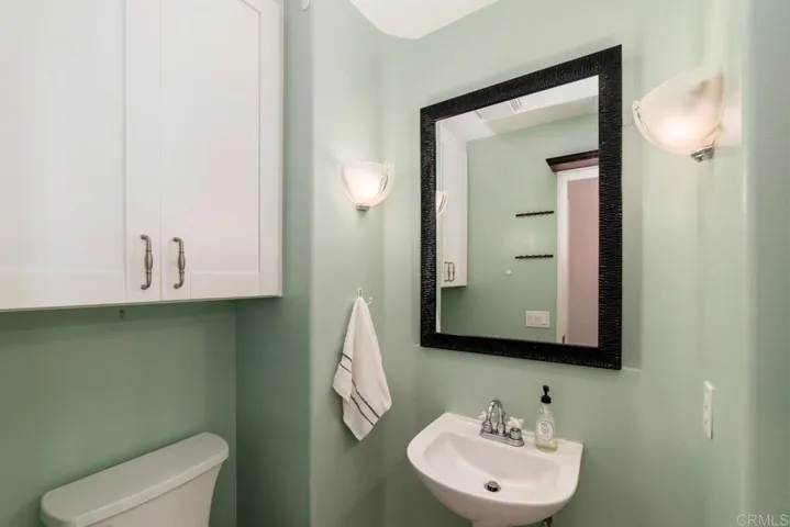 4221 Corte Favor, San Diego, California 92130