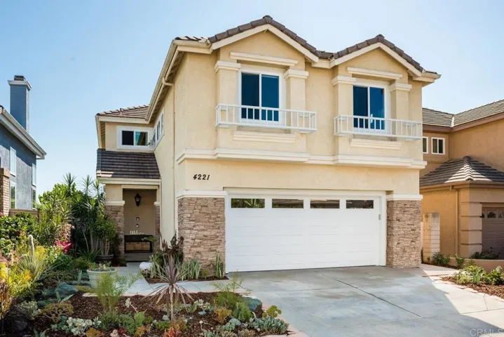 4221 Corte Favor, San Diego, California 92130