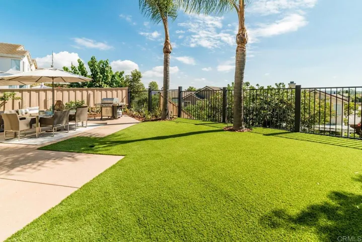 Southern exposure with plenty of room to entertain family and friends!