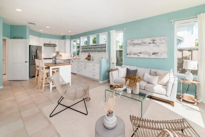 4221 Corte Favor, San Diego, California 92130
