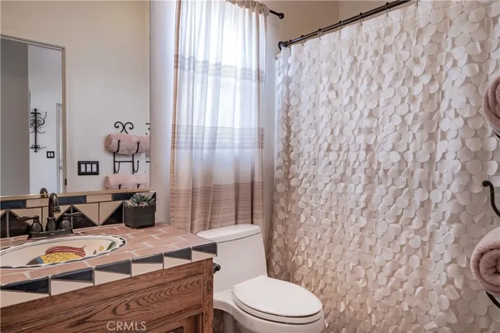 Full bathroom at casita