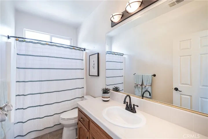 Upstairs guest bathroom