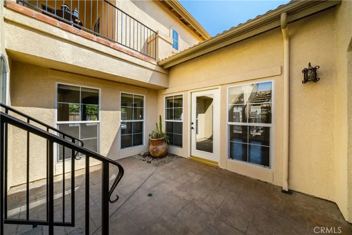 Courtyard patio