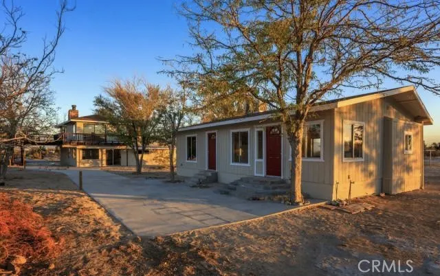 9835 Midway Avenue, Lucerne Valley, California 92356