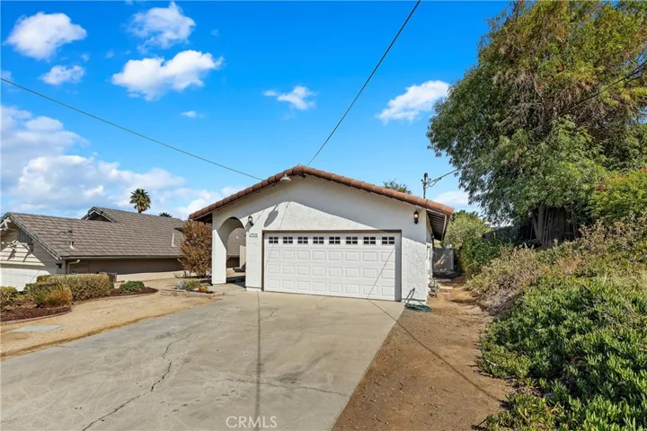 19576 Arcadia Street, Corona, California 92881