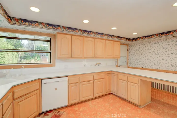 693 19th Street, Manhattan Beach, California 90266