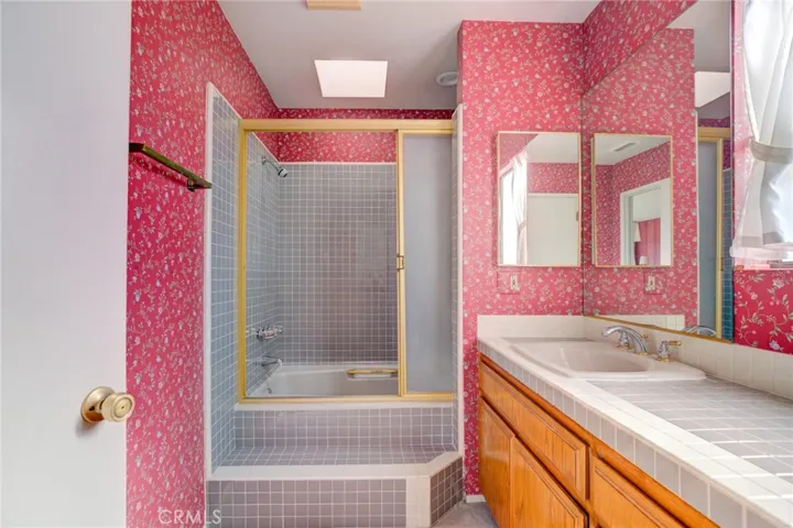 693 19th Street, Manhattan Beach, California 90266
