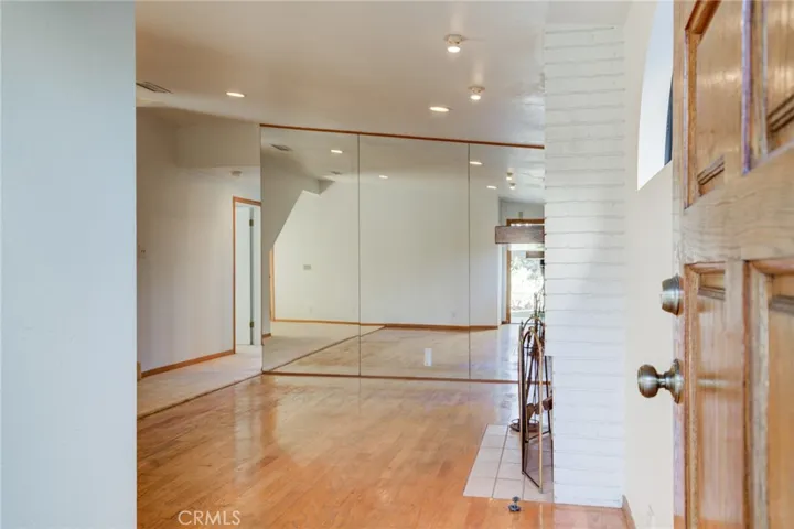 693 19th Street, Manhattan Beach, California 90266