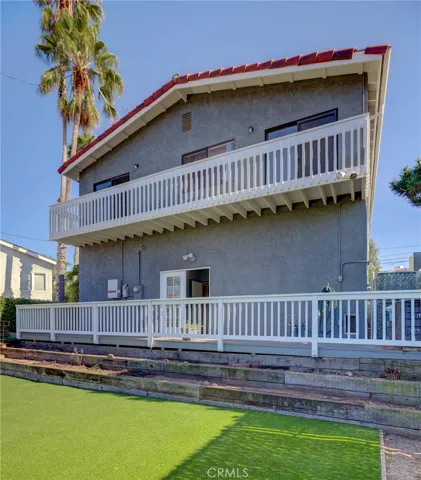 693 19th Street, Manhattan Beach, California 90266
