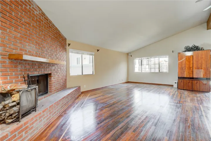 693 19th Street, Manhattan Beach, California 90266