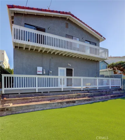 693 19th Street, Manhattan Beach, California 90266