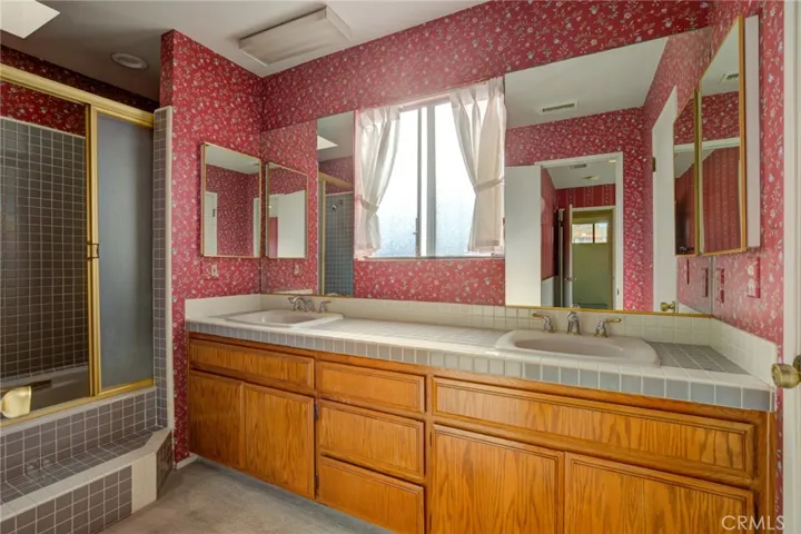 693 19th Street, Manhattan Beach, California 90266