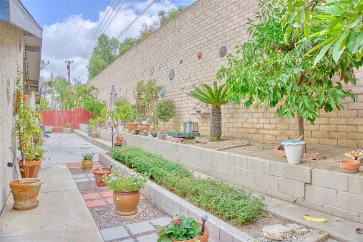 4824 E Mckinnon Drive, Anaheim Hills, California 92807