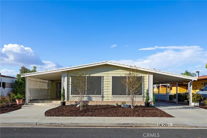 1420 Camino Real Circle, Hemet, California 92543