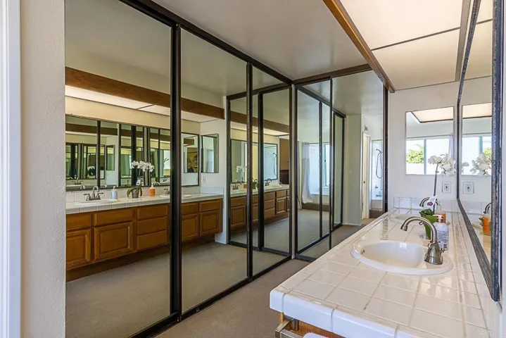 4738 Gateshead Road, Carlsbad, California 92010