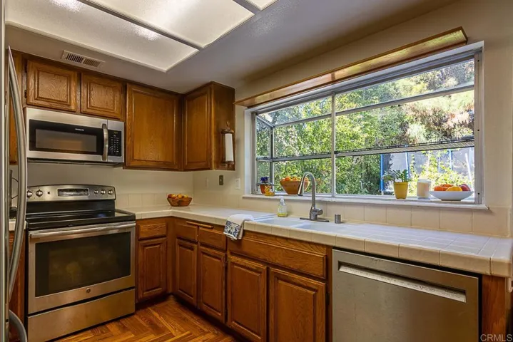 4738 Gateshead Road, Carlsbad, California 92010