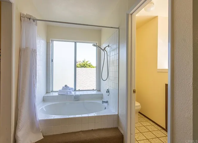 4738 Gateshead Road, Carlsbad, California 92010