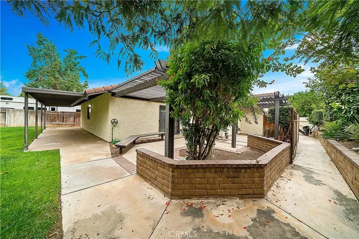 9774 Bolton Avenue, Riverside, California 92503