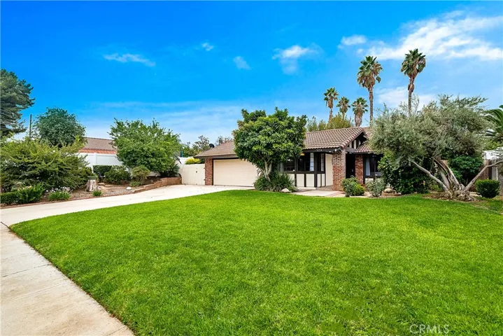 9774 Bolton Avenue, Riverside, California 92503