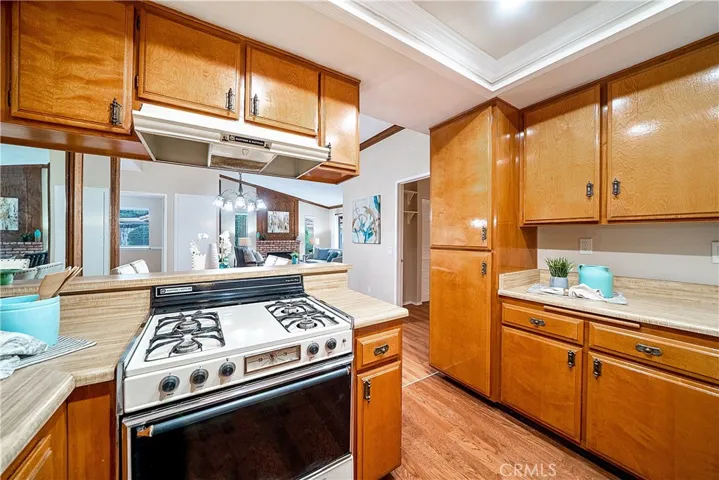 9774 Bolton Avenue, Riverside, California 92503