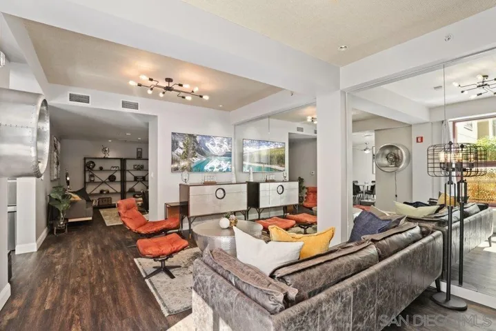 1150 J St 222, San Diego, California 92101