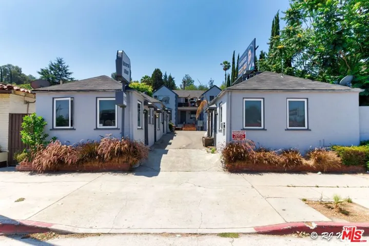 11472 Ventura E, Studio City, California 91604
