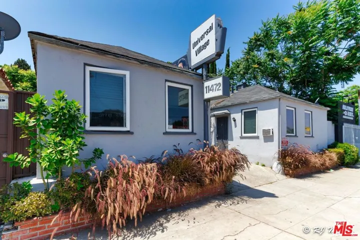 11472 Ventura E, Studio City, California 91604