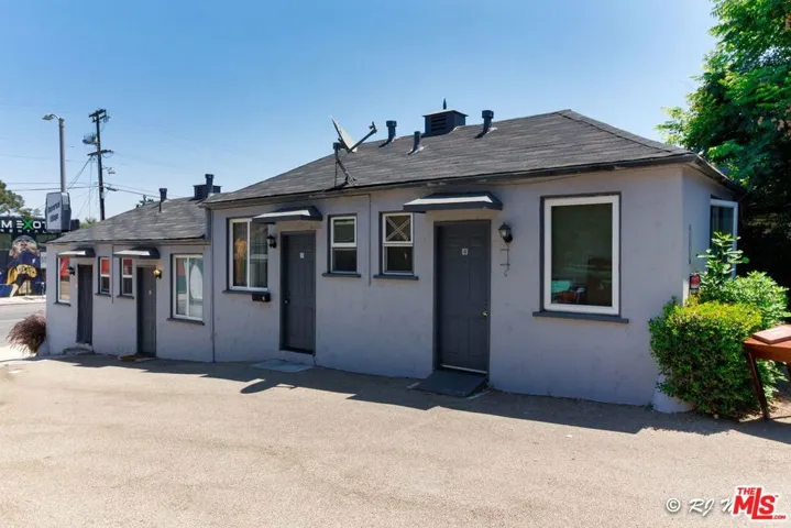 11472 Ventura E, Studio City, California 91604