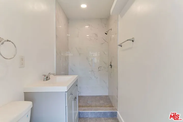 11472 Ventura E, Studio City, California 91604